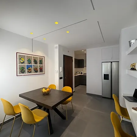 Lägenhet Luxury Almagiro